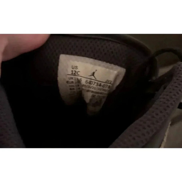 Nike Air Jordan 1 Mid Light Smoke‎ Grey 640734-078 Size 12C Sneakers - Picture 8 of 8